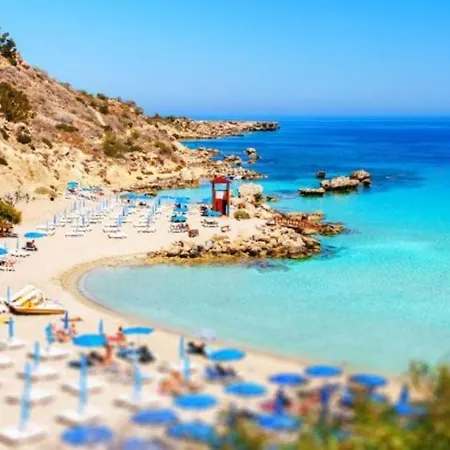 Вилла Beautiful 5 Star Holiday In A Prime Location In Paralimni, Book Early To Secure Your Dates, Paralimni 1242 Протарас