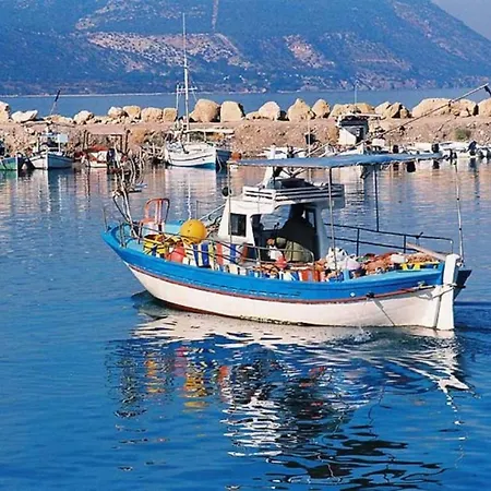 Vilă Beautiful 5 Star Holiday In A Prime Location In Paralimni, Book Early To Secure Your Dates, Paralimni 1242