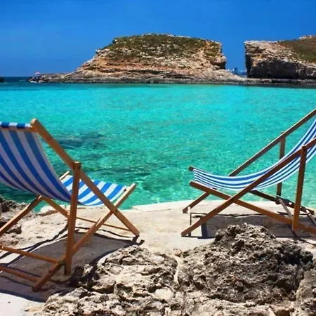 Beautiful 5 Star Holiday In A Prime Location In Paralimni, Book Early To Secure Your Dates, Paralimni 1242 Villa