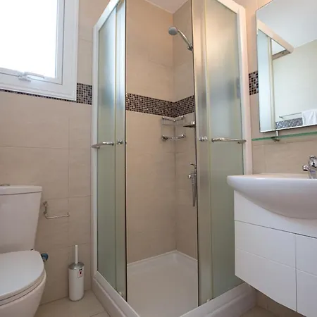 Villa Beautiful 5 Star Holiday In A Prime Location In Paralimni, Book Early To Secure Your Dates, Paralimni 1242 *