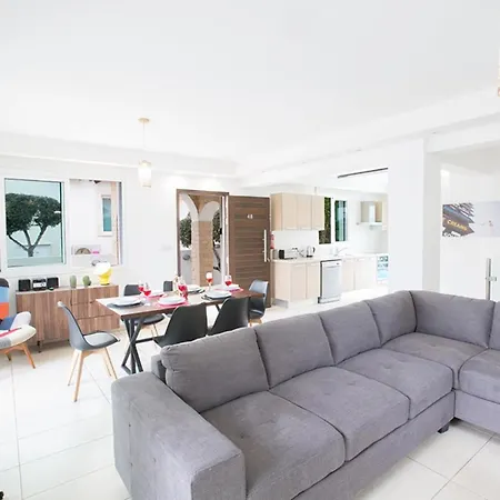 Villa Beautiful 5 Star Holiday In A Prime Location In Paralimni, Book Early To Secure Your Dates, Paralimni 1242 Protaras