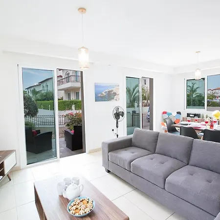 Beautiful 5 Star Holiday In A Prime Location In Paralimni, Book Early To Secure Your Dates, Paralimni 1242