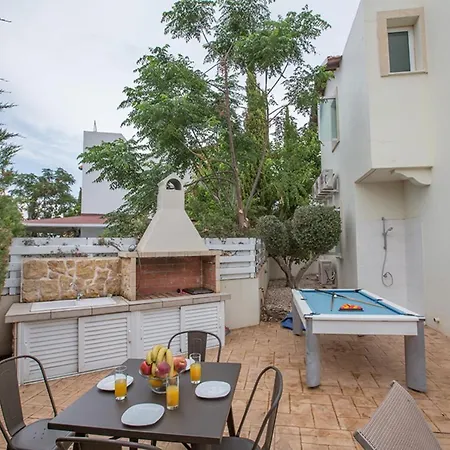 Beautiful 5 Star Holiday In A Prime Location In Paralimni, Book Early To Secure Your Dates, Paralimni 1242 بروتاراس